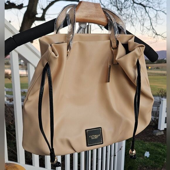 VICTORIA'S SECRET BARE CINCH TOP FAUX LEATHER PURSE TOTE NEW - Picture 16 of 16